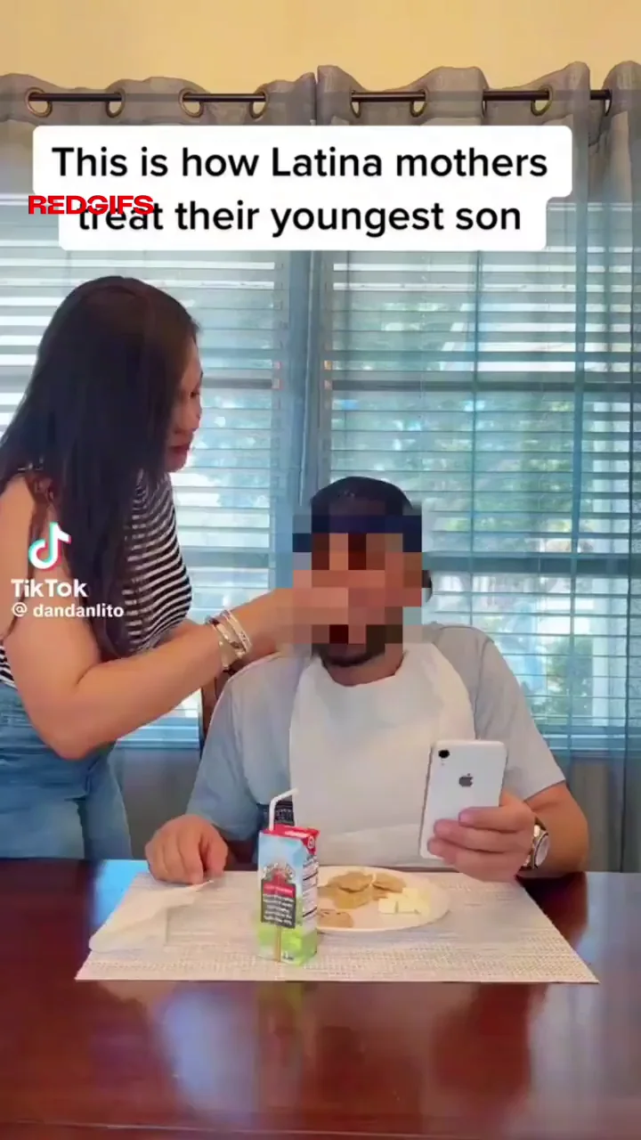 A latina Mother
