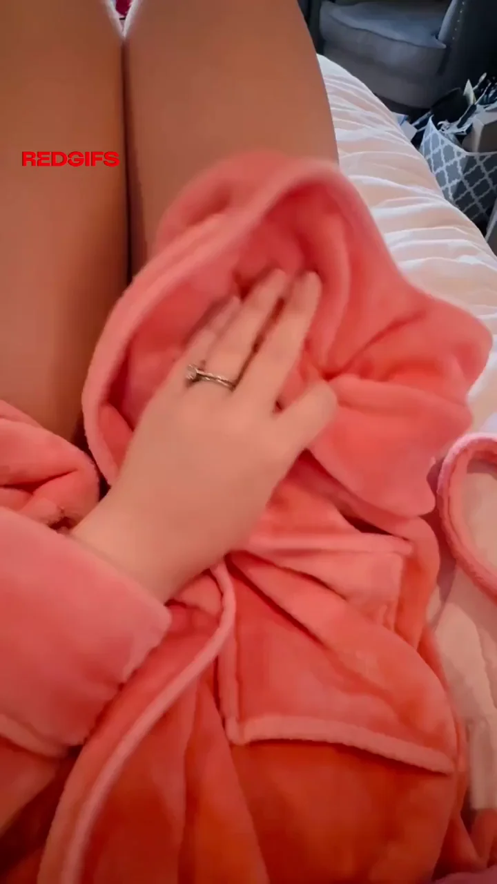 Beautiful bountiful mound beneath my warm fuzzy robe— Dr. MILF shows off pretty kitty