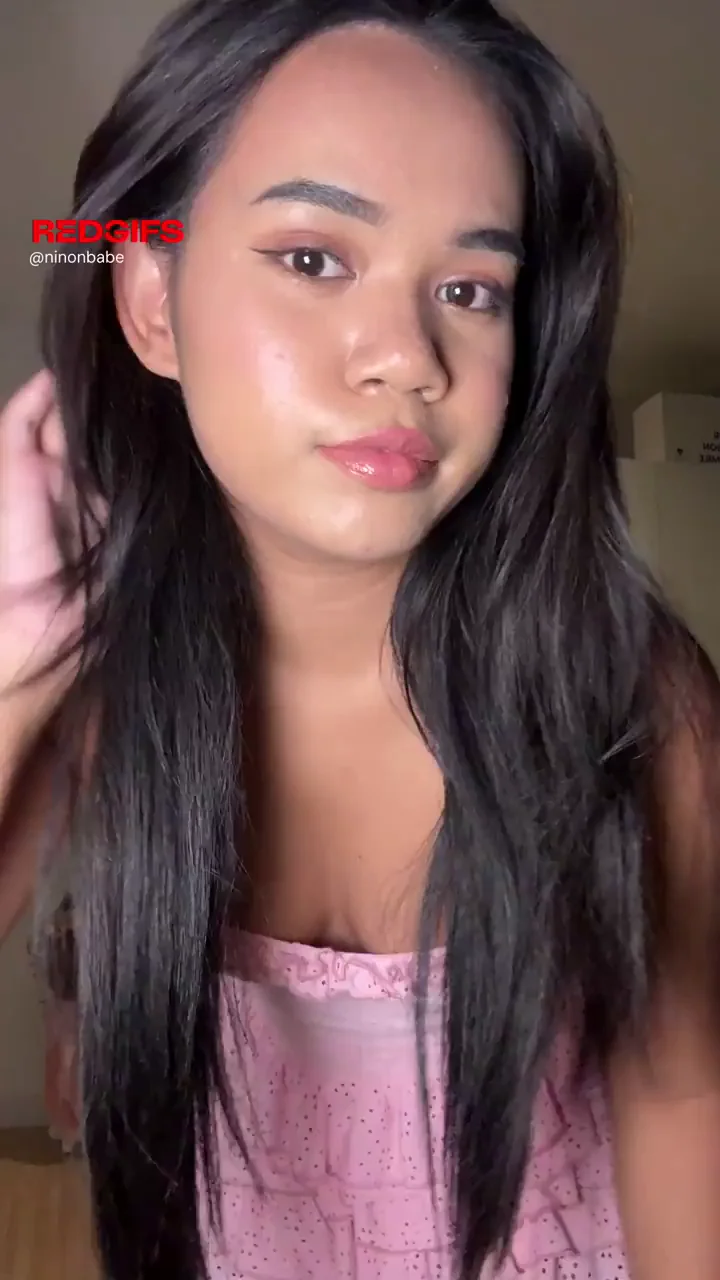 Pink Tease Turns to Phat Ass Reveal 😏🍑💕