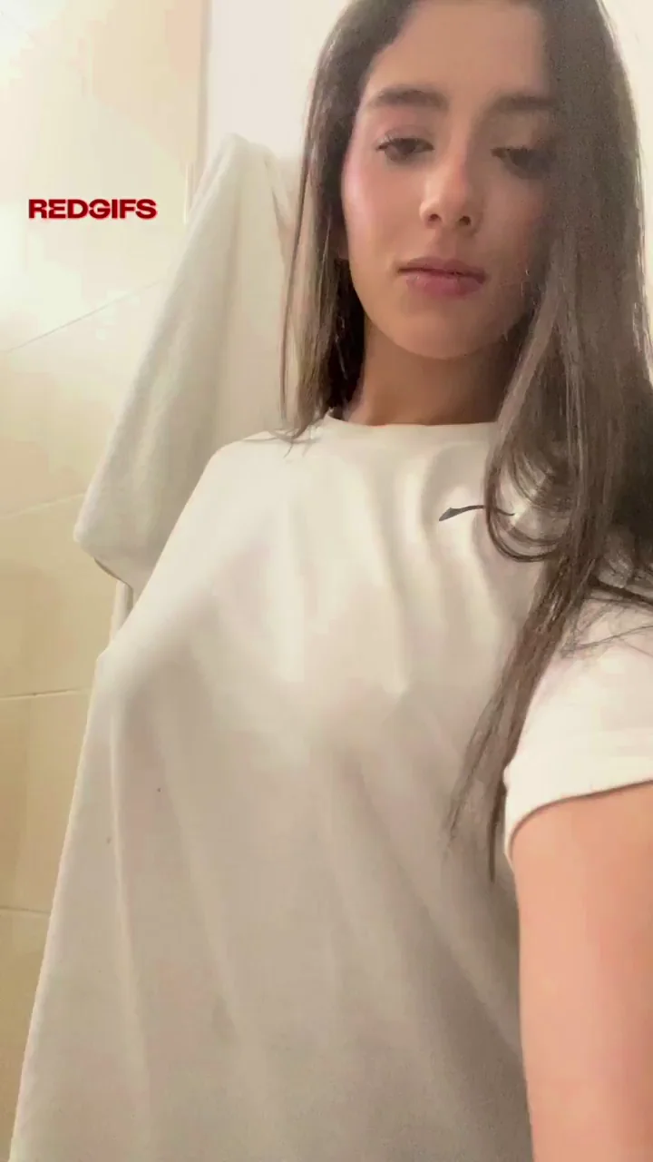 I’m never needs to raise her voice to own the room.