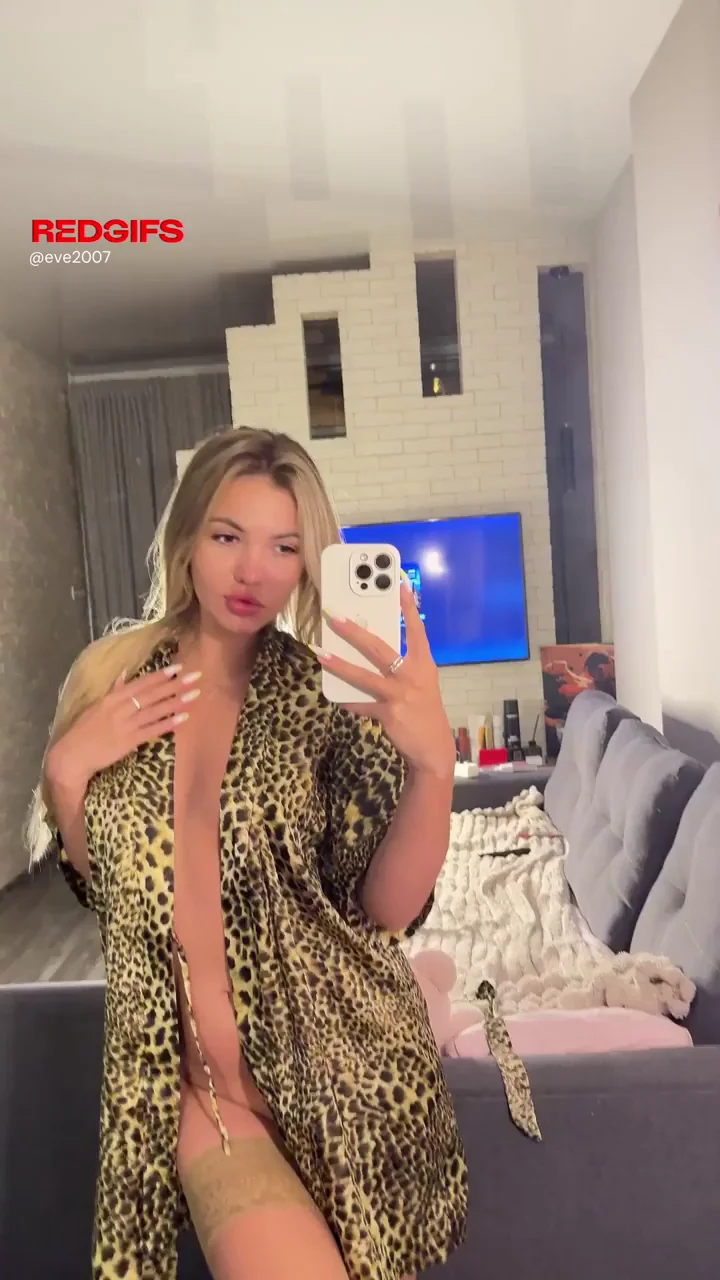 I date only men who like petite tits…