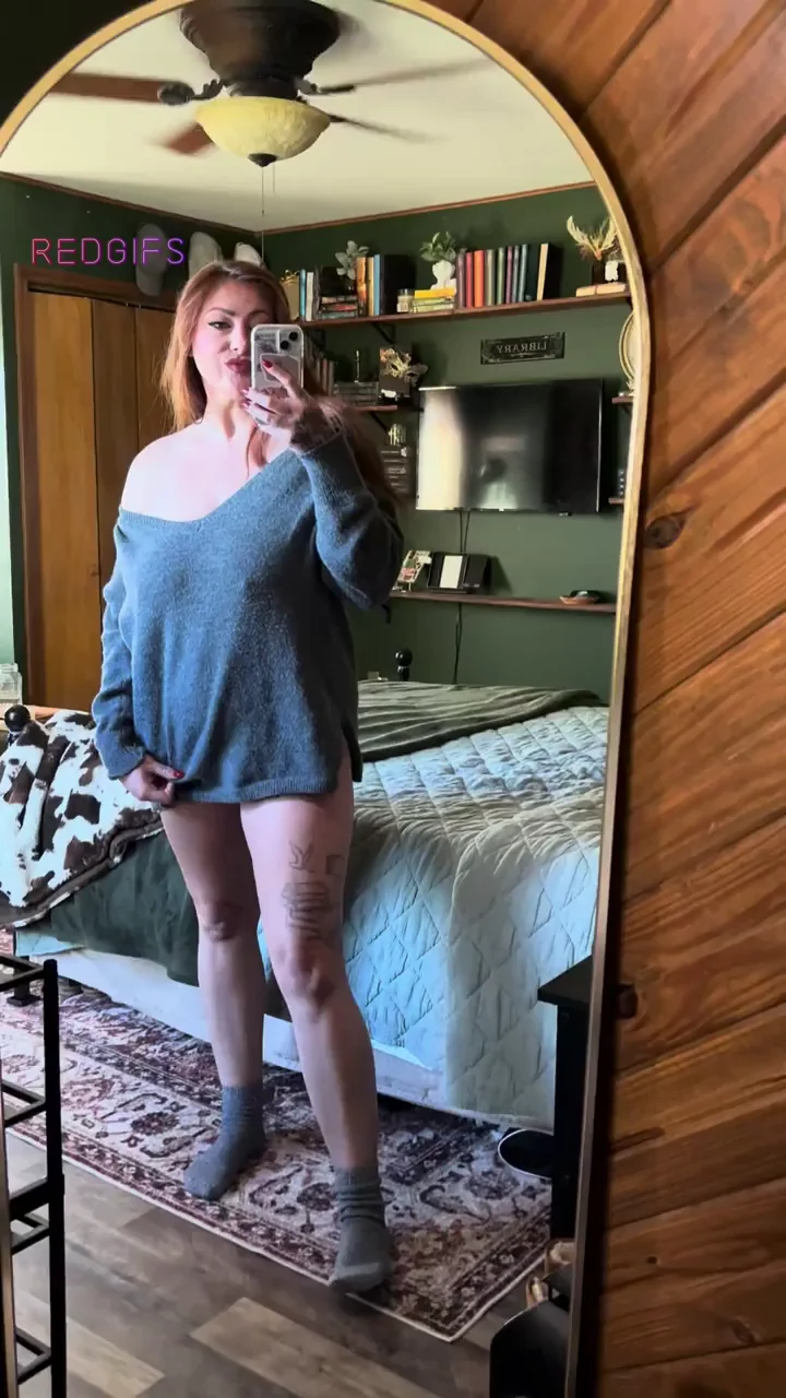 Sweater Pokies Can't Hide My Massive Tits 😍🍈🍈