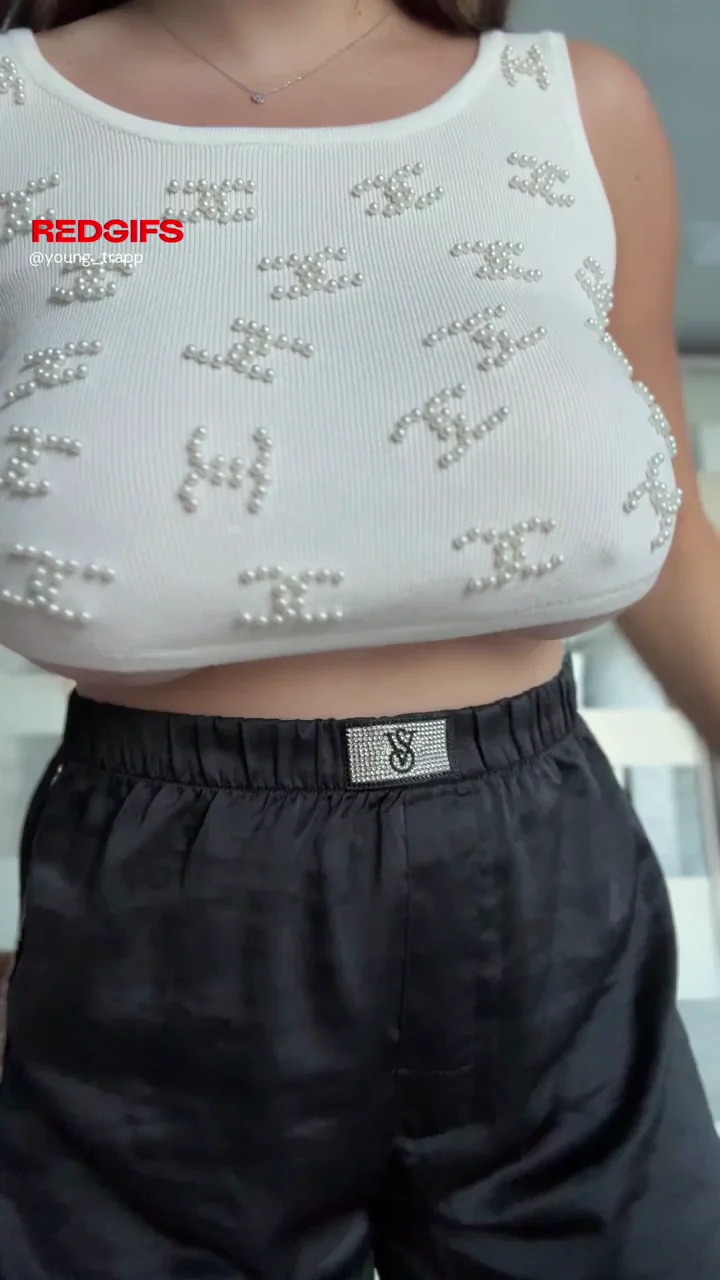 Huge and gorgeous tits reveal on your face...