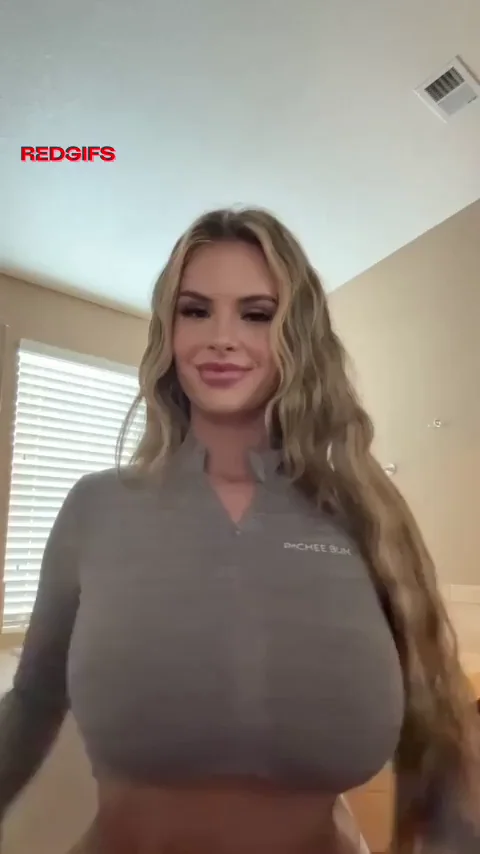 🔥 UPS Slut's Massive Tits Tease & Wet Pussy Reveal 😈📦