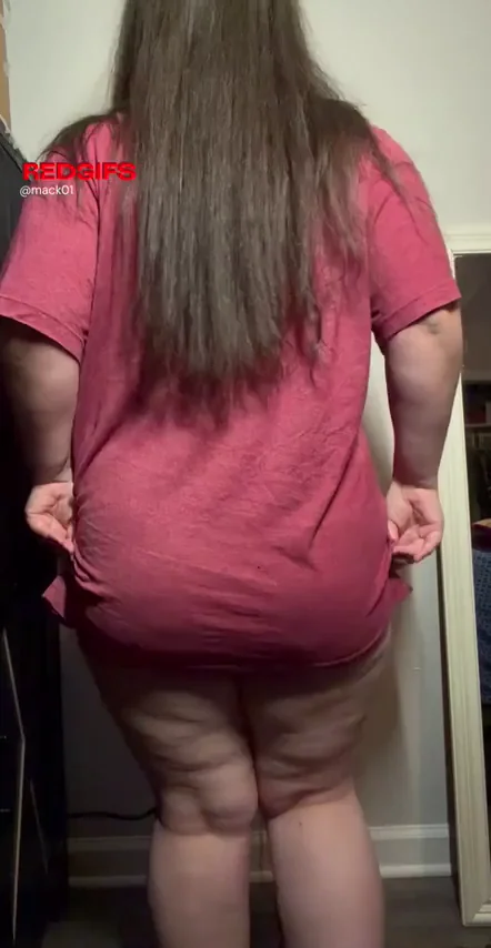 Hiding this big ass under my T-shirt