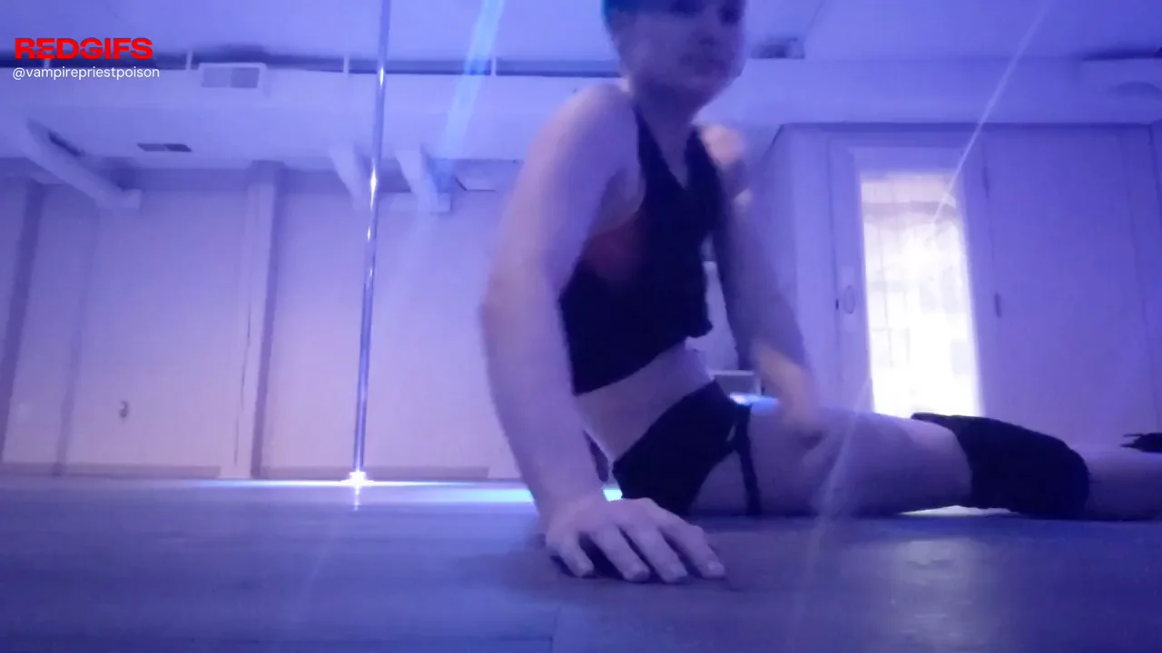 Fun fact: It's not a gif! This is just what training a trick looks like, wearing the same tiny tight shorts and drilling it over and over until perfection is achieved ;)