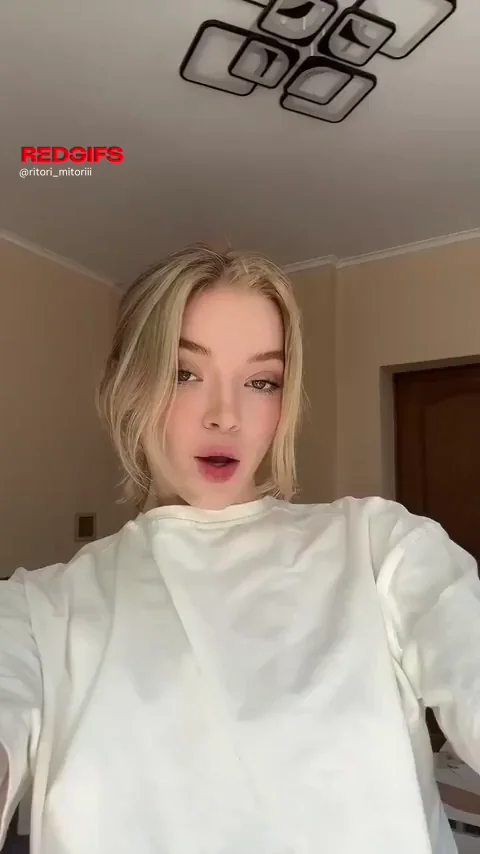 Perfect blondie