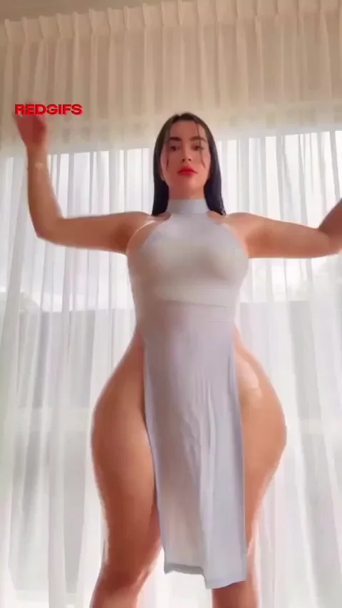 AI or Real? Latina Thot's Oily 🍑 Twerk in Slit Dress 😈🔥