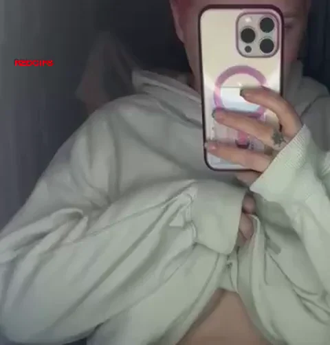 Hiding a perky pair under this baggy jumper (reveal)
