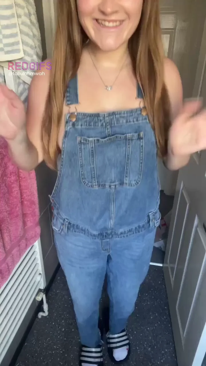 Just like magic, my boobies are out! (Reveal)