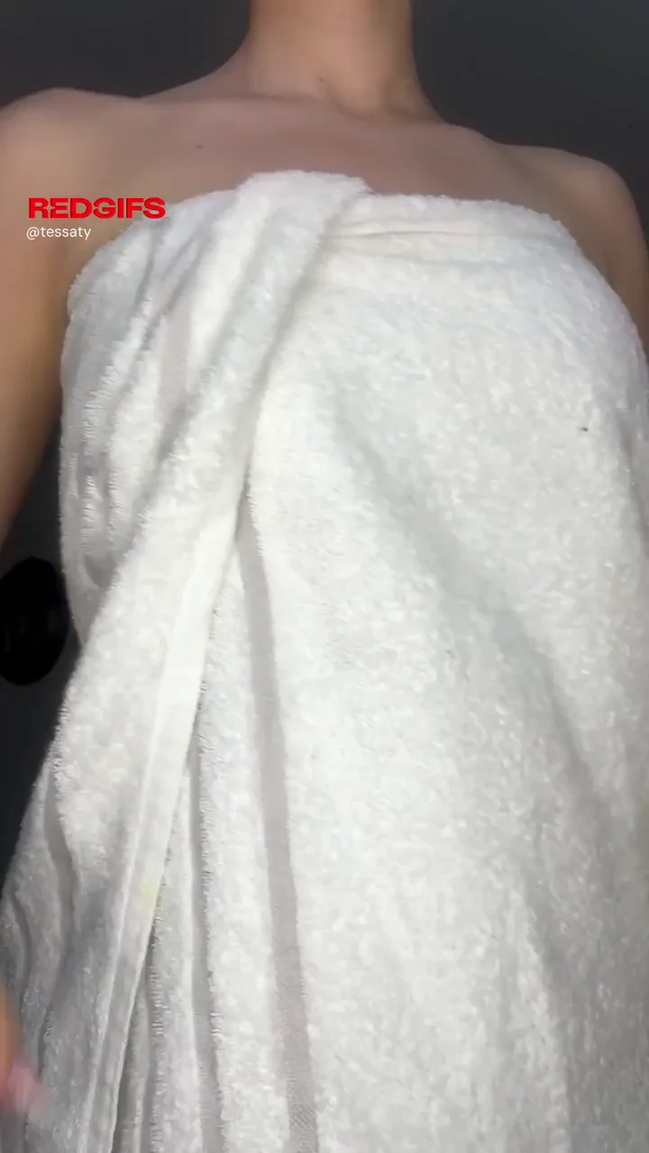 huge titty reveal