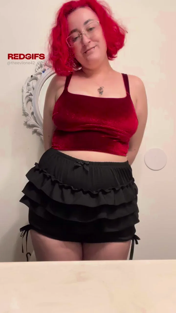 Chubby Redhead Alt Babe's Massive Saggy Titty Drop Tease