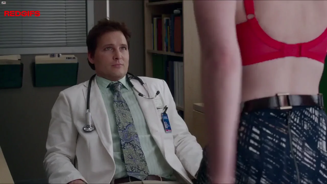Betty Gilpin - Nurse Jackie: Season 5 (2013)