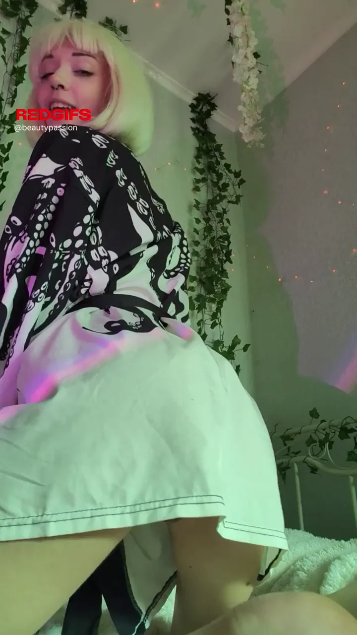 No Panties Schoolgirl Tease 😈 Wet Pussy Flash Heh 💦