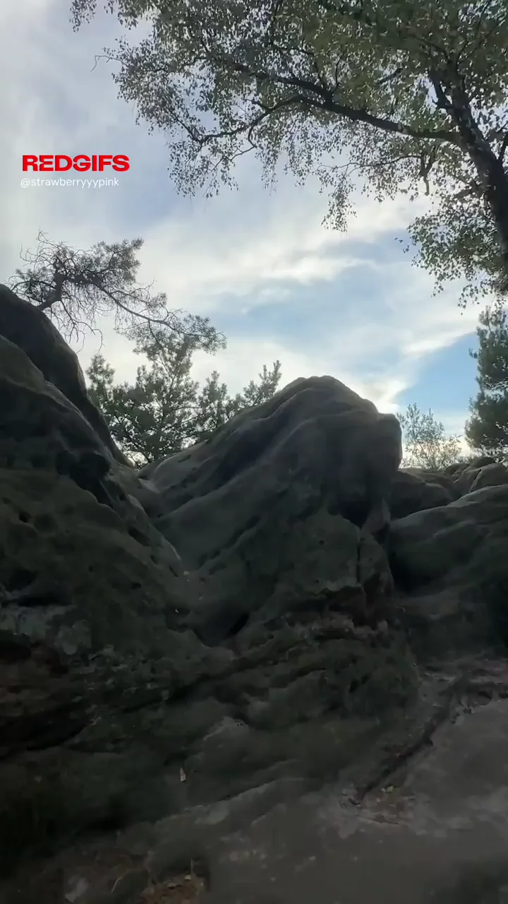 Horny Hiking Tits & Ass Flash 🔥🌳