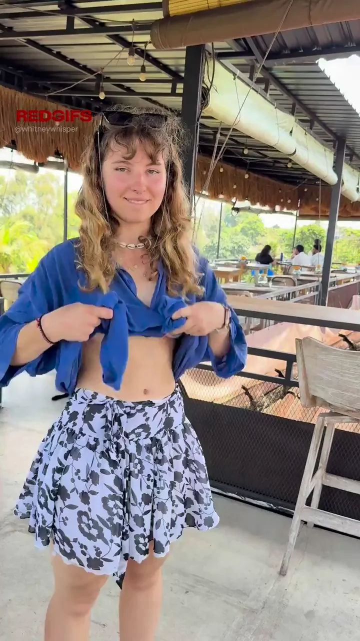 Restaurant flashing ;)