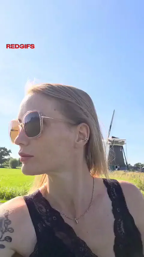 There's never a wrong moment to flash your tits