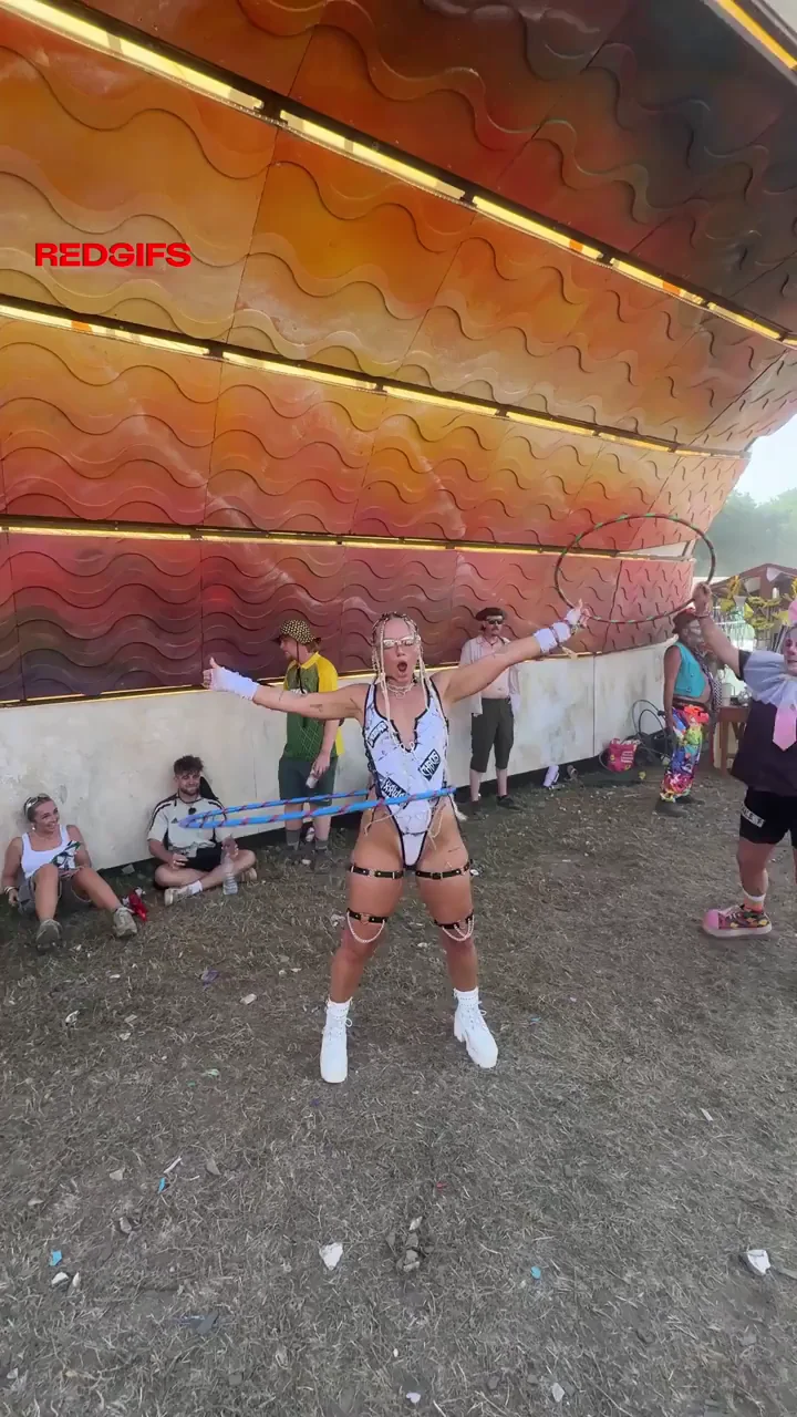 who loves festival sluts