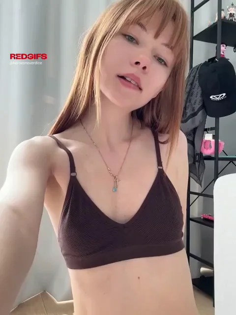 Am I attractive with small boobs