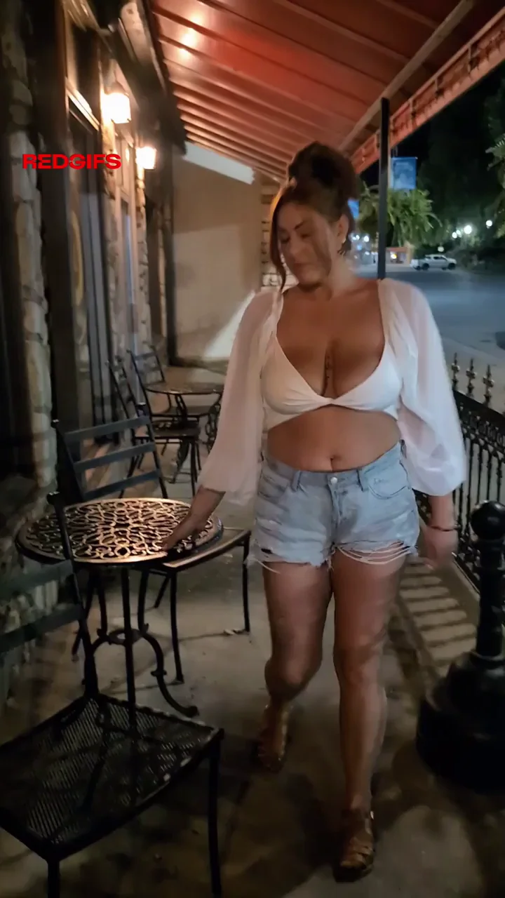 Showing off my best ASSets on the way home after a couple drinks