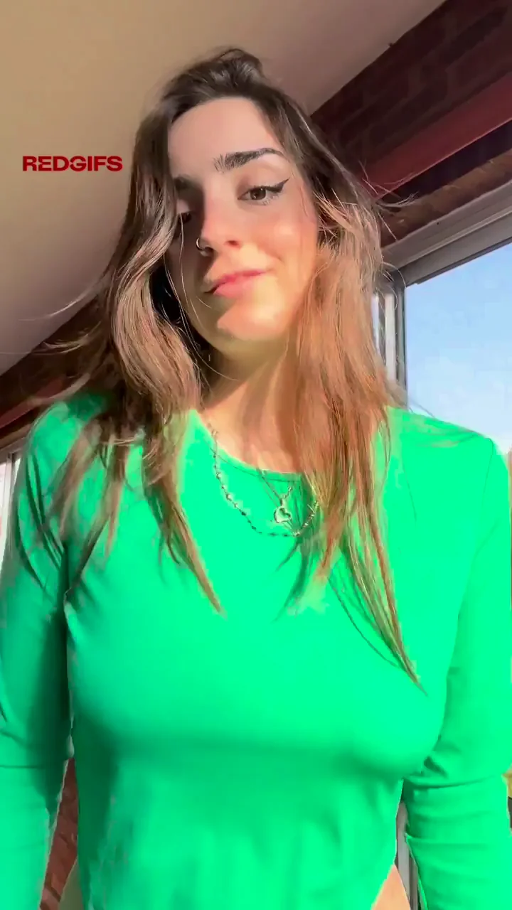 I look much cuter with my tits out