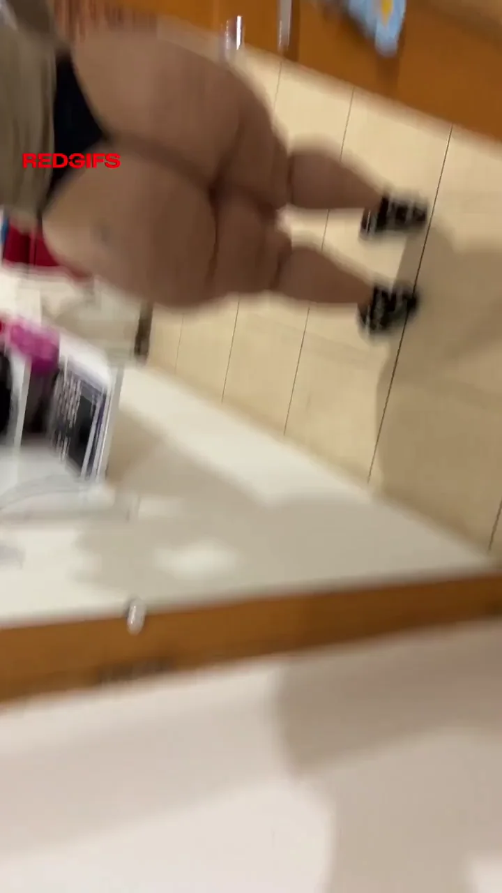 Thick BBW Tease Bends Over Her Juicy Ass in Kitchen