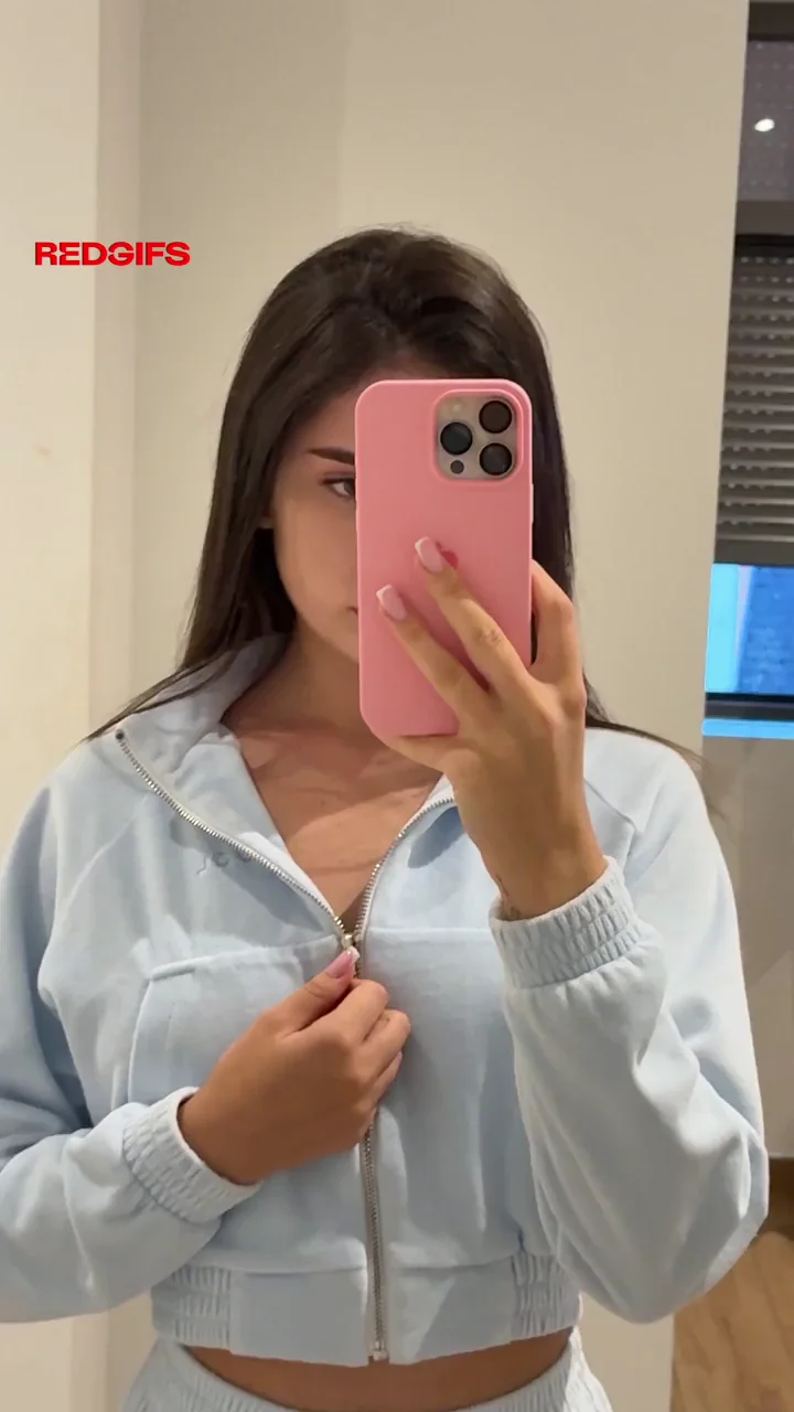 Cute Teen Flashes Bolted-On Perfect Tits in Hoodie Tease