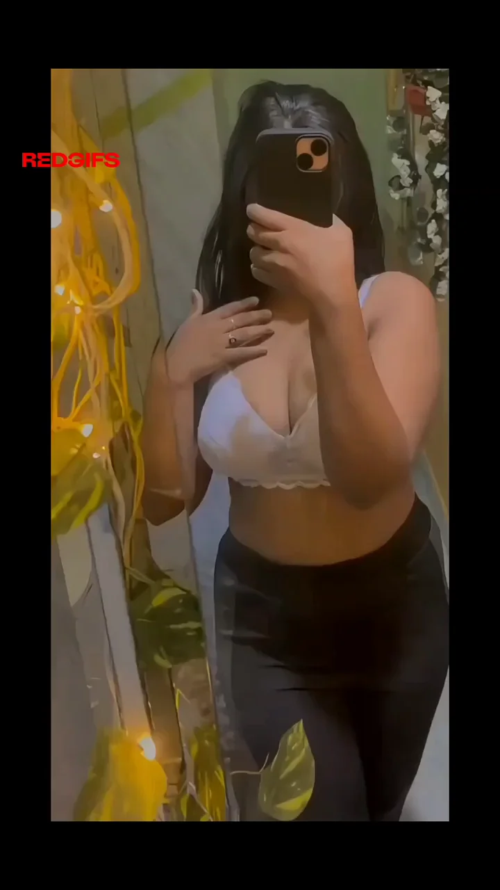Horny Indian College Slut Teasing Her Massive Tits for Late Night Hookups