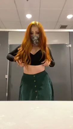 You see me like this in the bathroom, wyd?