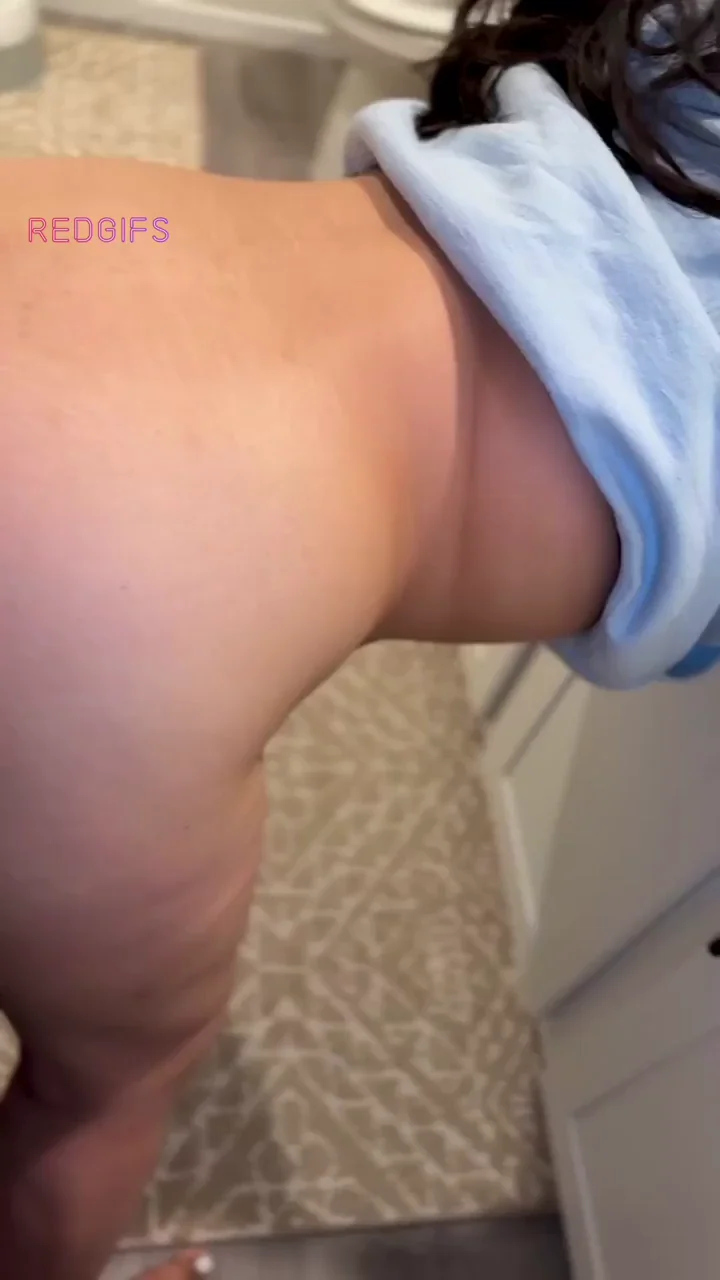 Latina MILF Gets Freeuse Fucked Bent Over Sink After Toothbrush Tease 😏🪥🍑