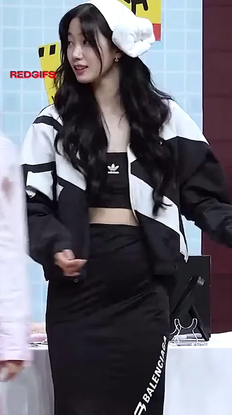 Kazuha LE SSERAFIM Tight Ass Tease in Adidas Gear