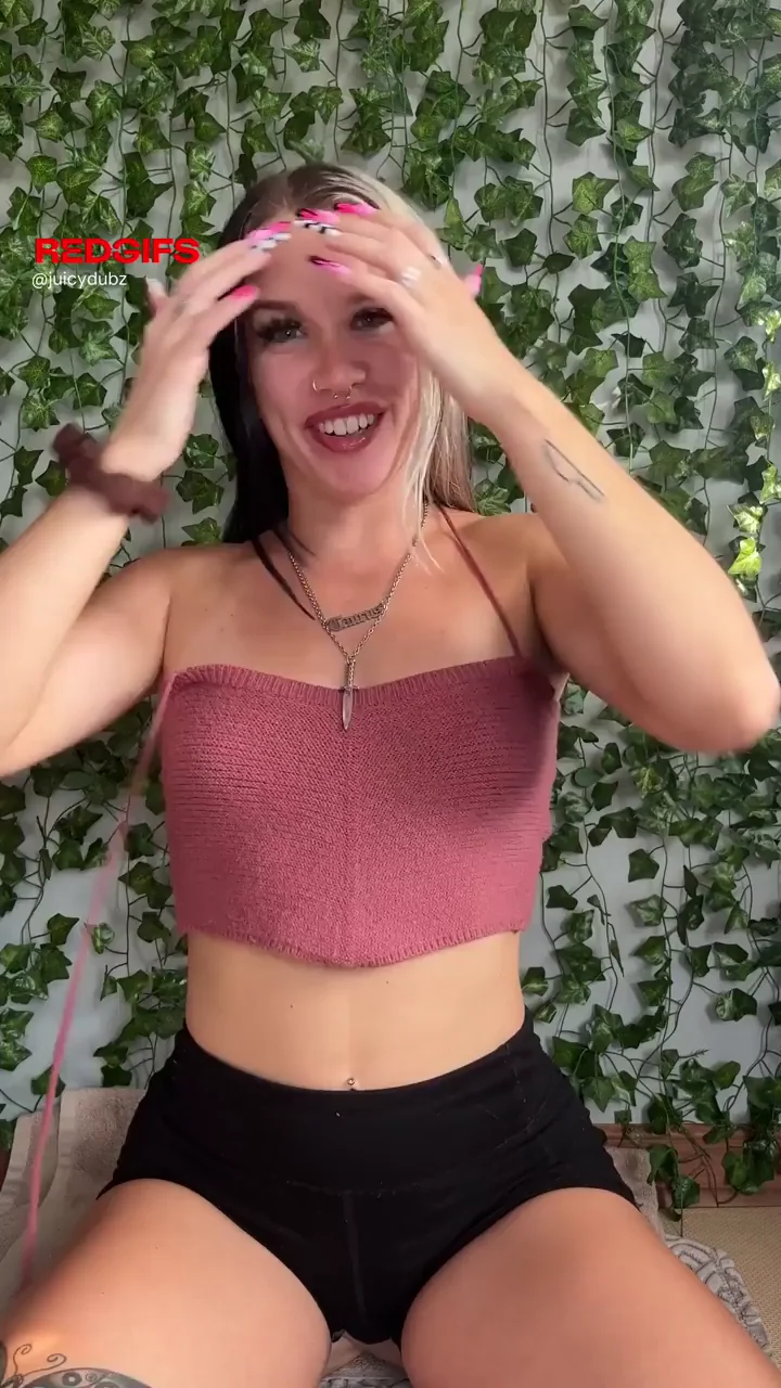 Watch me take my clothes off