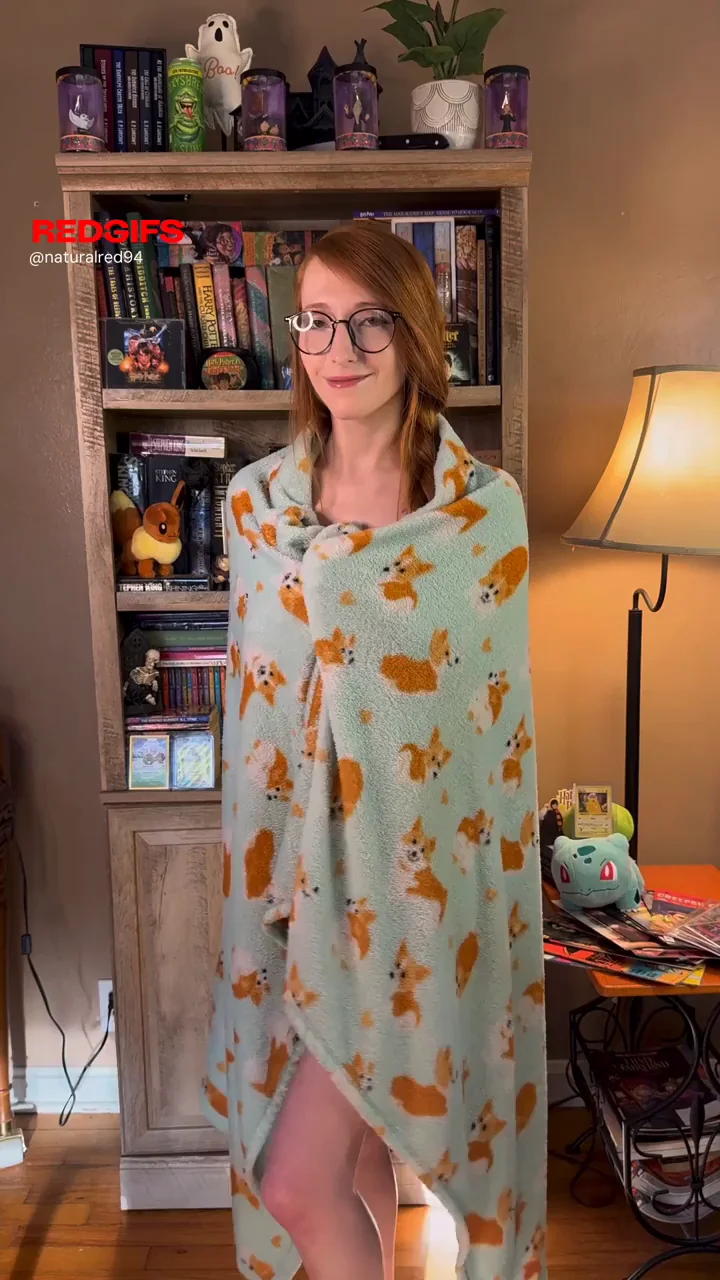 Pale Redhead Nerd's Epic Titty Drop 😍🔥