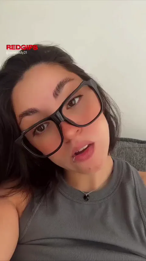 Short hair + small breasts = best combination