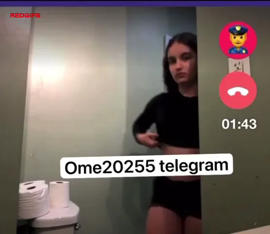 College teen gets freaky in her dorm room
