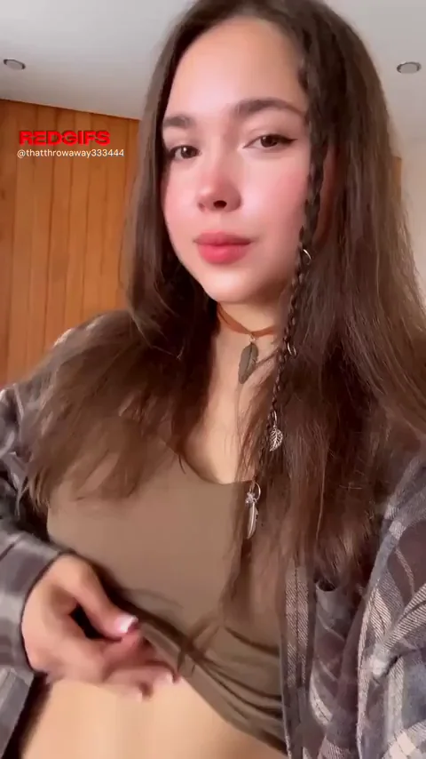 Cute Teen's Perky Titty Drop Tease 💦👙