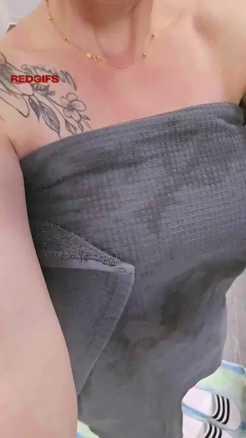42yo MILF's Epic Shower Titty Drop 💦🍈🍈