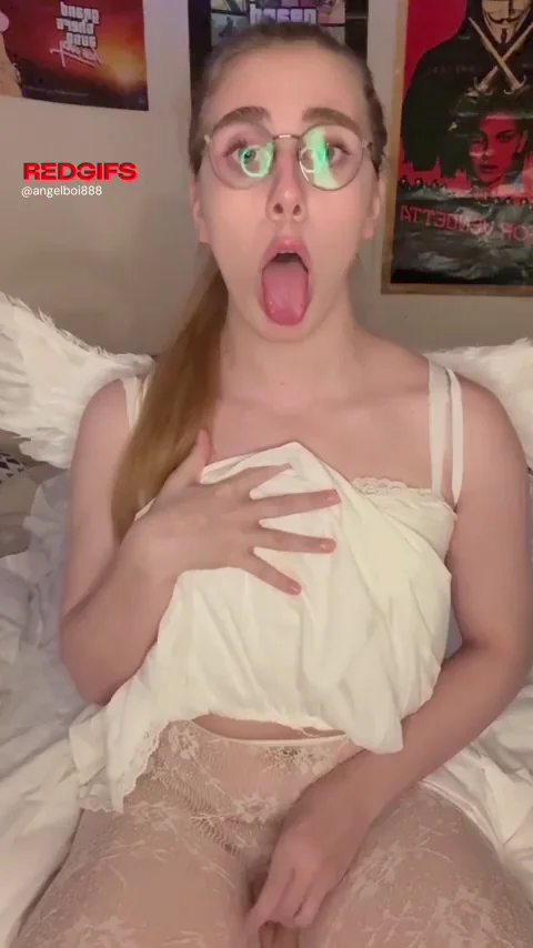 Ditch Drama Queens, Pound This Baller Trap Slut's Cock! 🍆🙈💦