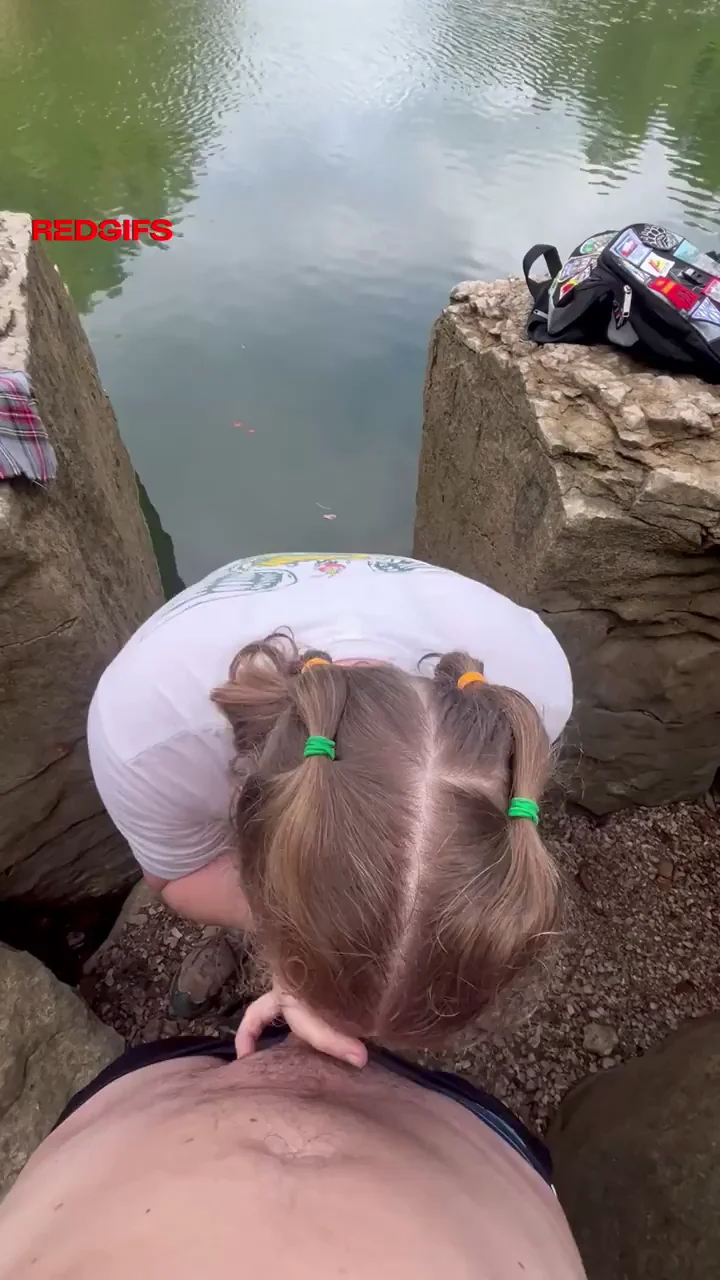 MILF's Quick Outdoor Cock Suck Break at the Lake 🏞️🍆💦