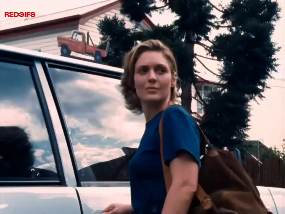 Tottie Goldsmith - Fire s02e01 (1996)