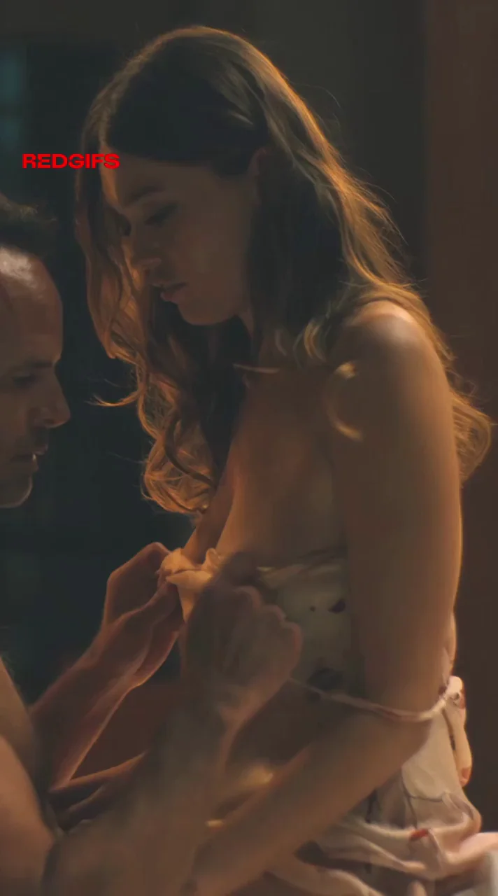 Aimee Lou Wood - The White Lotus S03E02 (2025)