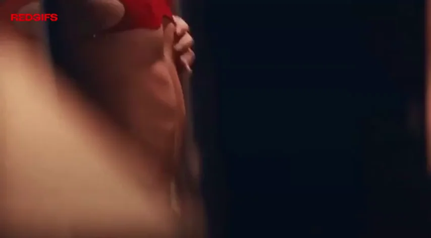 Lily-Rose Depp's Steamy Nude Tease in The Idol 🔥🍑