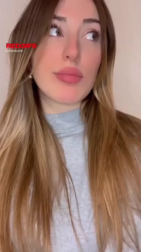 18yo Cutie Flashes Her Perky Tits 😍🍒