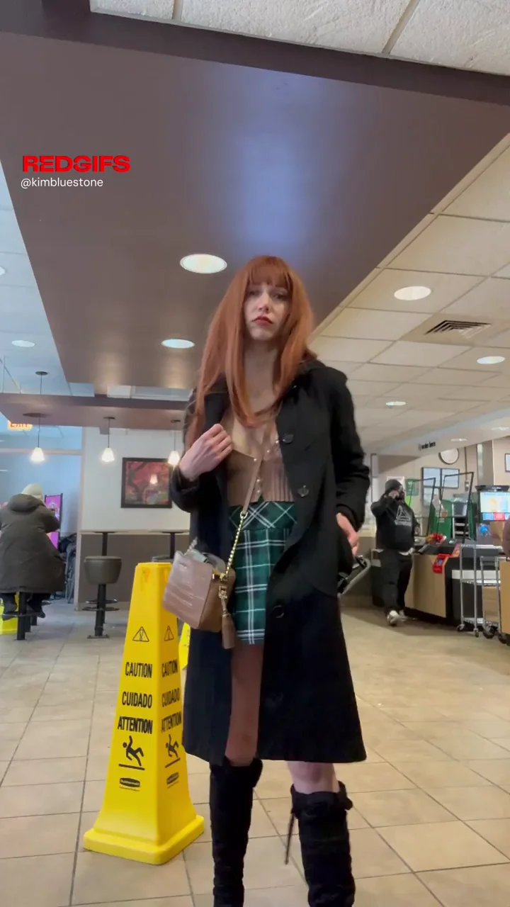 🔥 Redhead Slut Flashes Massive Tits in Public McDonald's 😈🍔