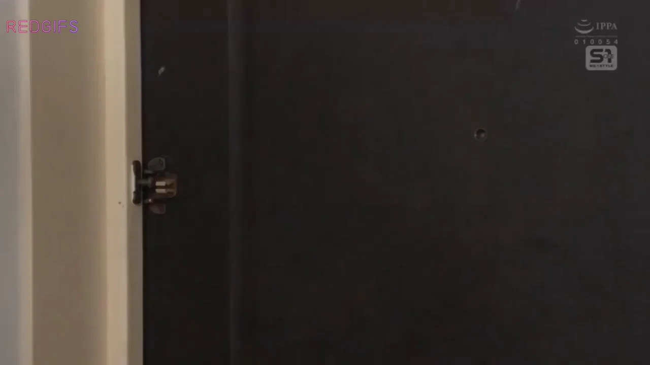 "Thanks for letting me use your Wi-Fi. You can fuck me too" [SONE-722]