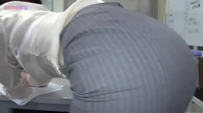 💦 Exploding Cum Loads on Boss Babe's Tight Skirt 😈 [FNK-039]