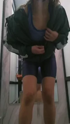 Tap Tap Tap That Tiny Ass In 🫳🍑💦