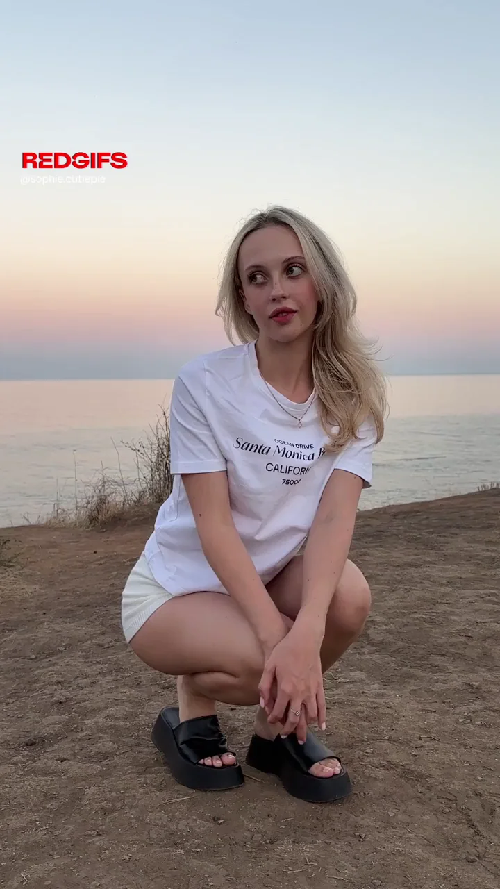 🔥 Cute Blonde Flashes Perky Tits by the Beach, Craving Those Stares 😈🍈🍈