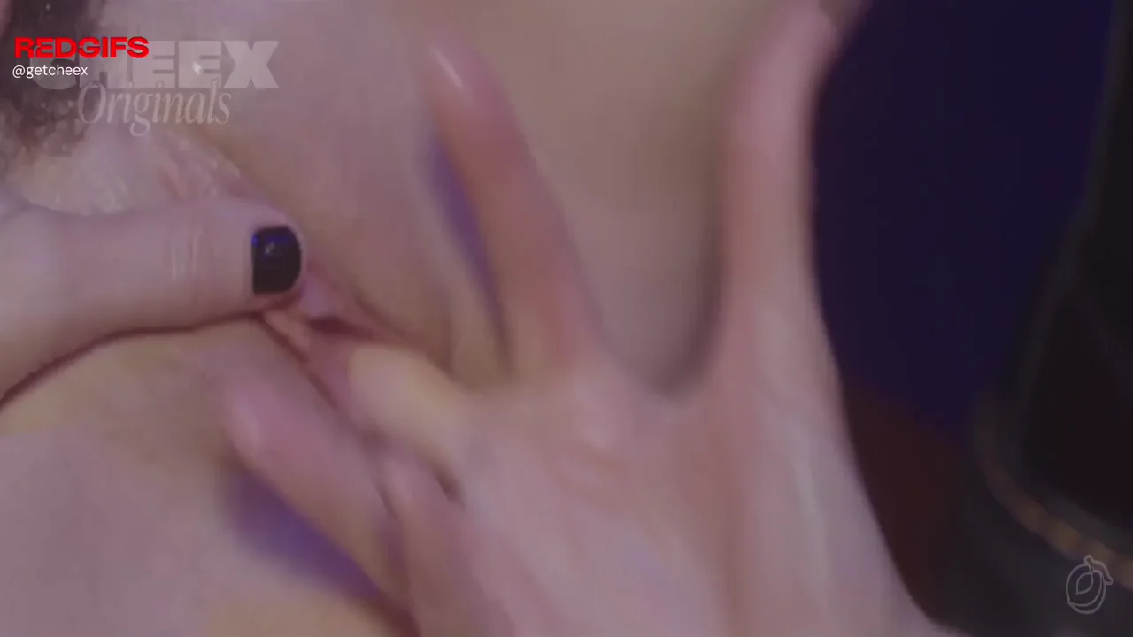 She wants her to suck her fingers after
