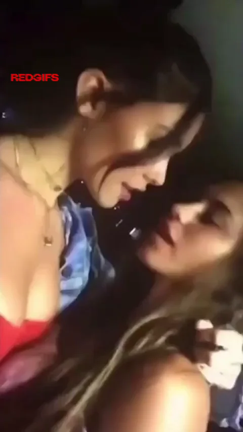 Madison Beer kisses her friend